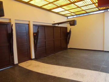 VENDO CASA FRENTE A PARQUE en San Juan de Miraflores