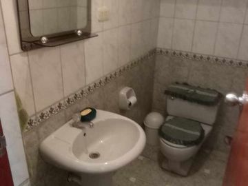 VENDO CASA FRENTE A PARQUE en San Juan de Miraflores
