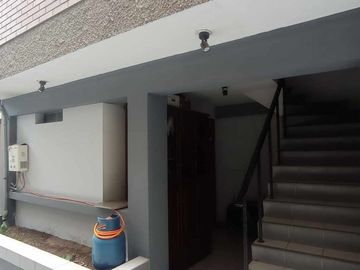 VENDO CASA FRENTE A PARQUE en San Juan de Miraflores