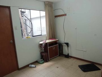 VENDO CASA FRENTE A PARQUE en San Juan de Miraflores