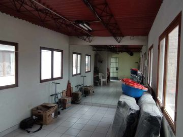 VENDO CASA FRENTE A PARQUE en San Juan de Miraflores