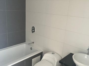 VENDO LINDO DPTO DE ESTRENO DE 3DORM DE ESTRENO CERCA AL CAMPO DE MARTE