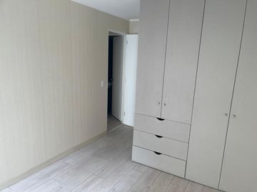 VENDO LINDO DPTO DE ESTRENO DE 3DORM DE ESTRENO CERCA AL CAMPO DE MARTE