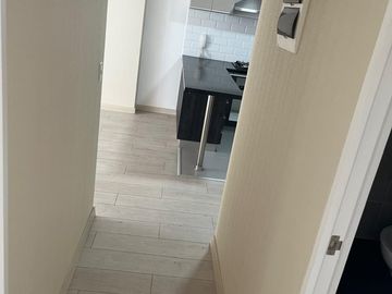 VENDO LINDO DPTO DE ESTRENO DE 3DORM DE ESTRENO CERCA AL CAMPO DE MARTE
