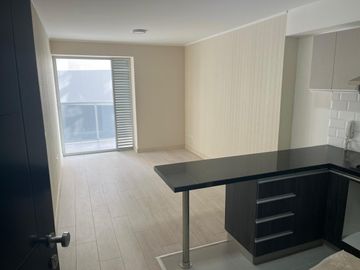 VENDO LINDO DPTO DE ESTRENO DE 3DORM DE ESTRENO CERCA AL CAMPO DE MARTE
