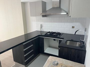 VENDO LINDO DPTO DE ESTRENO DE 3DORM DE ESTRENO CERCA AL CAMPO DE MARTE