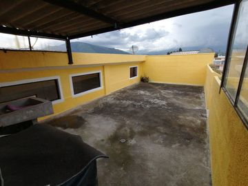 Conocoto, vendo departamento de 110m2 en conjunto, 3 dormitorios y estacionamiento