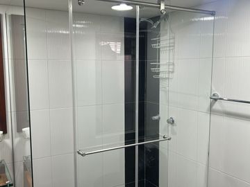 VENDO BONITO Y AMPLIO APARTAMENTO EN CIUDAD SALITRE, BOGOTA