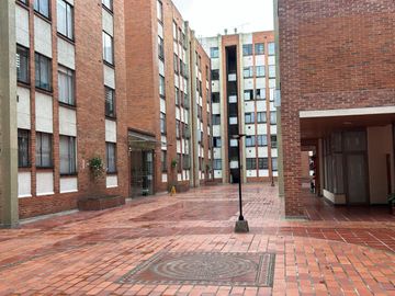 VENDO BONITO Y AMPLIO APARTAMENTO EN CIUDAD SALITRE, BOGOTA