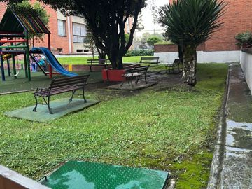 VENDO BONITO Y AMPLIO APARTAMENTO EN CIUDAD SALITRE, BOGOTA