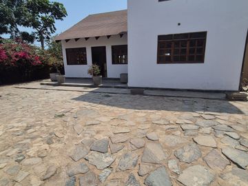 ALQUILER DE CASA DE CAMPO EN LURIN