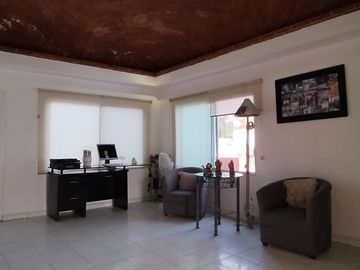 VENTA E CASA DE 2 NIVELES EN FRACC. AMATES DE OAXTEPEC