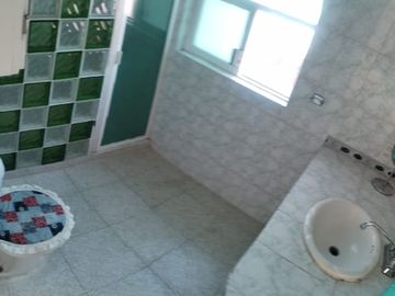 VENTA E CASA DE 2 NIVELES EN FRACC. AMATES DE OAXTEPEC