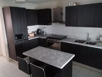 VENTA E CASA DE 2 NIVELES EN FRACC. AMATES DE OAXTEPEC