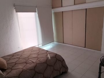 VENTA E CASA DE 2 NIVELES EN FRACC. AMATES DE OAXTEPEC