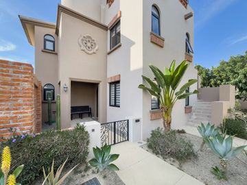 Atractivo CONDO en la exclusiva comunidad de MAVILA Los Cabos