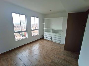 Surquillo BARRIO MÉDICO - Dúplex Penthouse de 3dorm + 1cochera + Balcón + Terraza + Cocina Americana