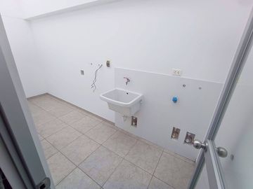 Surquillo BARRIO MÉDICO - Dúplex Penthouse de 3dorm + 1cochera + Balcón + Terraza + Cocina Americana