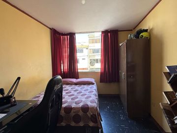 VENDO AMPLIA CASA DE 2 PISOS EN SAN MIGUEL