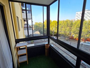 DEPARTAMENTO EN CONDOMINIO LOS VELEROS, VILLA BERLIN, CERRO LOS PLACERES CON VISTA PARCIAL AL OCEANO