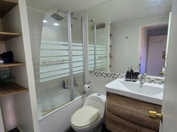 DEPARTAMENTO EN CONDOMINIO LOS VELEROS, VILLA BERLIN, CERRO LOS PLACERES CON VISTA PARCIAL AL OCEANO