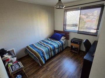 DEPARTAMENTO EN CONDOMINIO LOS VELEROS, VILLA BERLIN, CERRO LOS PLACERES CON VISTA PARCIAL AL OCEANO