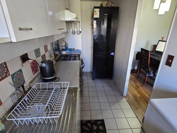 DEPARTAMENTO EN CONDOMINIO LOS VELEROS, VILLA BERLIN, CERRO LOS PLACERES CON VISTA PARCIAL AL OCEANO