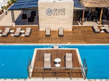 G R A N D    F I F T Y   C O N D O S