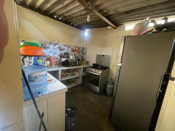 VENTA DE CASA EN AV. BAYOVAR EN SJL