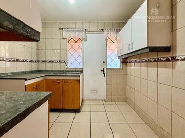 LOS ANDES - VENDE CASA 4D 2B VILLA EL HORIZONTE