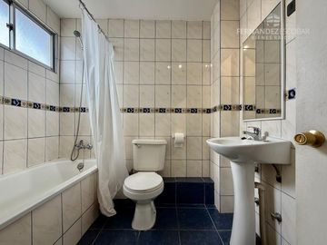LOS ANDES - VENDE CASA 4D 2B VILLA EL HORIZONTE