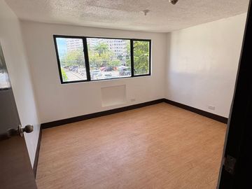 1-Bedroom Loft 40sqm 278K Downpayment Move In 15K Monthly Condominium near Eastwood, Marikina, Taguig, Megamall, Ortigas, Lifehomes