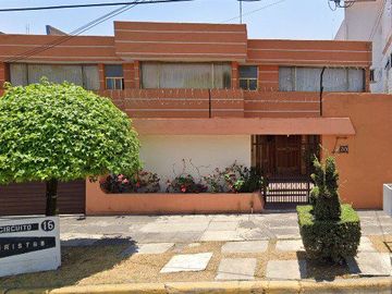 REMATO PRECIOSA CASA EN JURISTAS 81, CIUDAD SATÉLITE, NAUCALPAN ESTADO DE MÉXICO