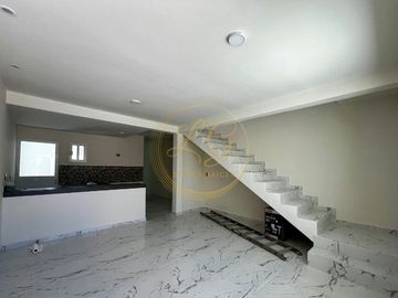 Casa con recámara en planta baja, Virgilio Uribe, Veracruz, Ver.