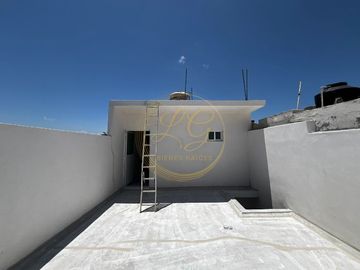 Casa con recámara en planta baja, Virgilio Uribe, Veracruz, Ver.