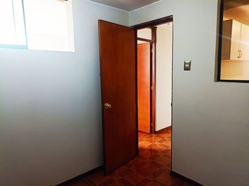 ALQUILO Departamento 2 Dormitorios a 2’ min. OVALO Higuereta, cerca de la  Estación de TREN Ayacucho.