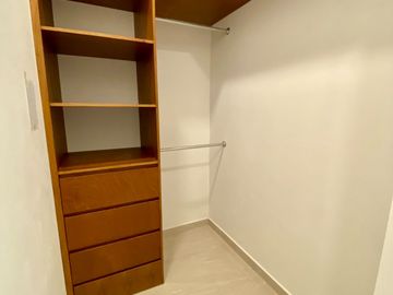 HERMOSA Y AMPLIA CASA, CON ACABADOS DE LUJO EN AQUA, 4 RECAMARAS, ALBERCA Y TERRAZA