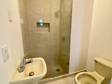 HERMOSA Y AMPLIA CASA, CON ACABADOS DE LUJO EN AQUA, 4 RECAMARAS, ALBERCA Y TERRAZA