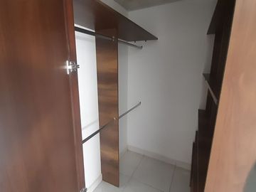 VENDO CASA DE DOS PLANTAS EN REMANSOS DE LA ITALIA