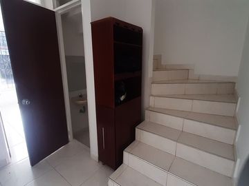 VENDO CASA DE DOS PLANTAS EN REMANSOS DE LA ITALIA