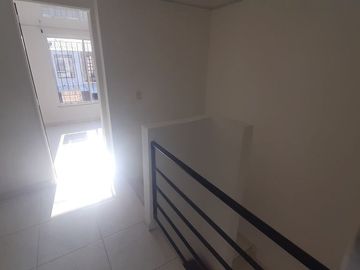 VENDO CASA DE DOS PLANTAS EN REMANSOS DE LA ITALIA