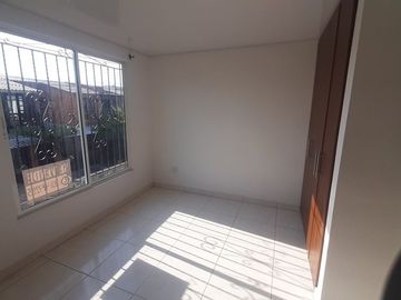 VENDO CASA DE DOS PLANTAS EN REMANSOS DE LA ITALIA