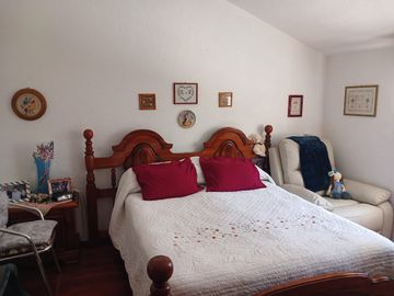 ESPECTACULAR CASA EN CONDADO DE SAYAVEDRA ESTILO INGLES