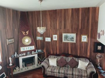 ESPECTACULAR CASA EN CONDADO DE SAYAVEDRA ESTILO INGLES