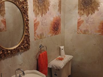 ESPECTACULAR CASA EN CONDADO DE SAYAVEDRA ESTILO INGLES