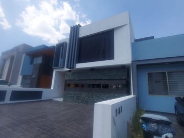 Casa en venta en Retorno Paseo de los Conejos, Bosque Monarca, Altozano