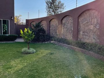 HERMOSA RESIDENCIA VIP EN PROVENZA RESIDENCIAL