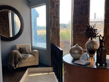 HERMOSA RESIDENCIA VIP EN PROVENZA RESIDENCIAL