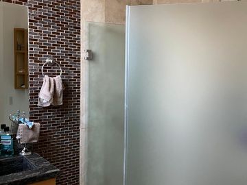 HERMOSA RESIDENCIA VIP EN PROVENZA RESIDENCIAL