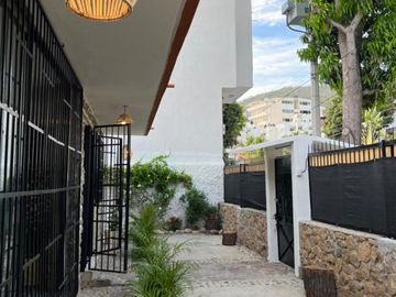 CASA VACACIONAL EN ZONA DE COSTA AZUL (precio por noche)
